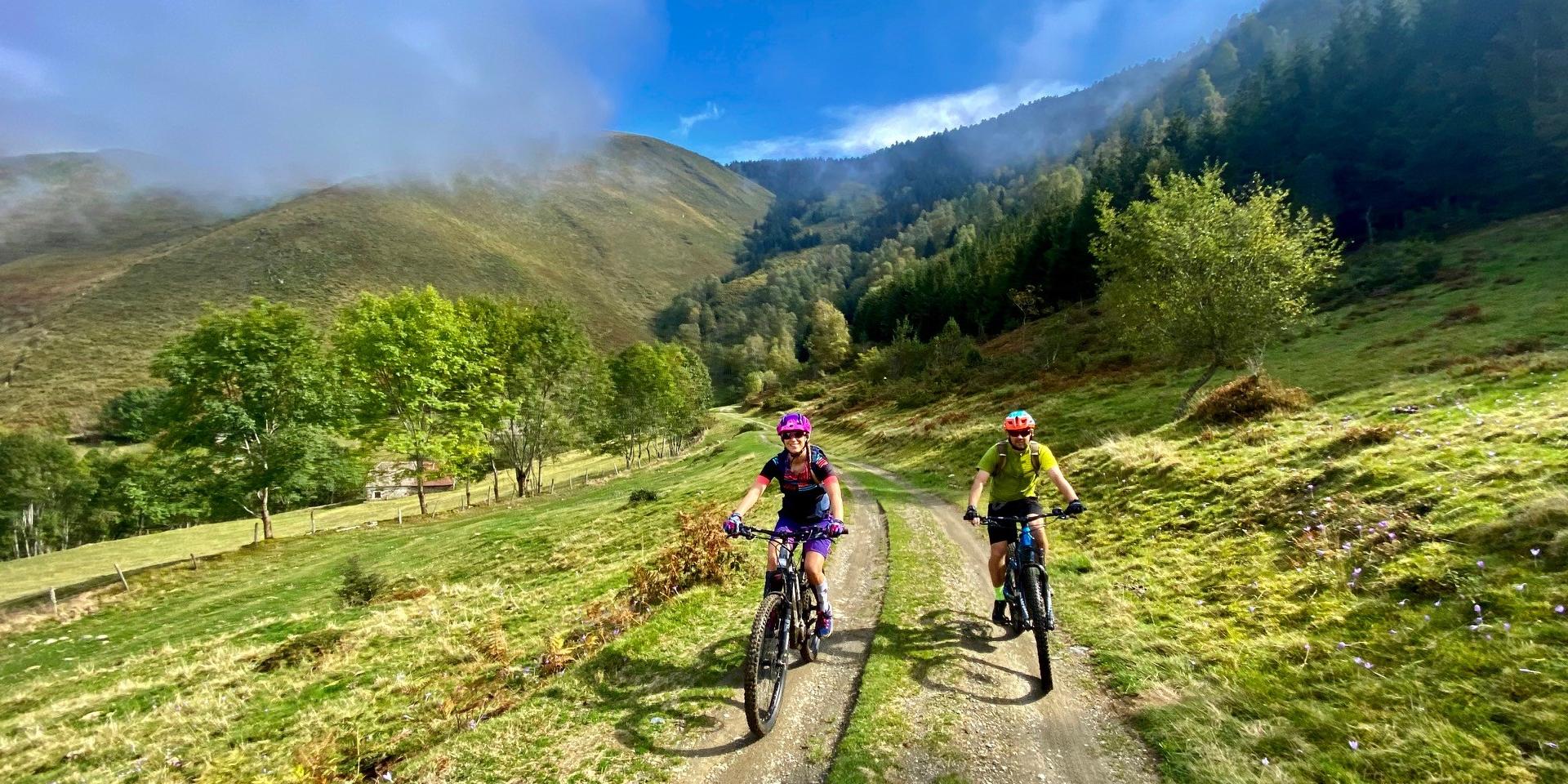 Bike ride through the Pyrenees Lourdes Tourist Office