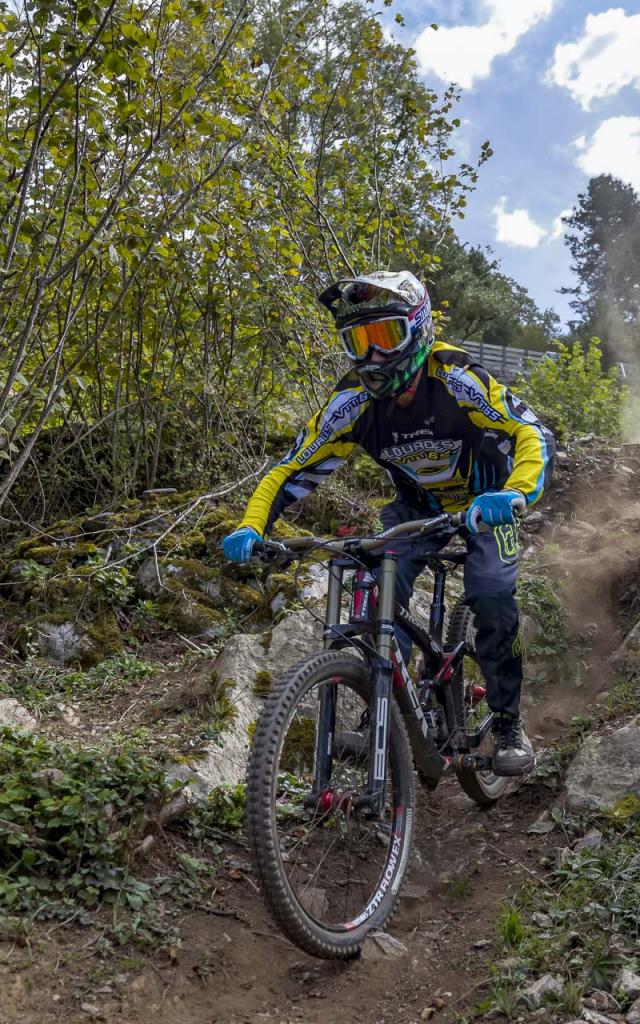 Descente sportive du Pic du Jer en VTT