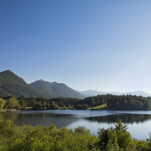 Vue sur le lac de Lourdes