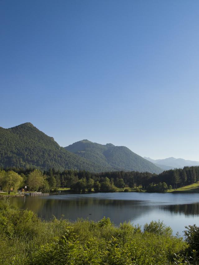 Vue sur le lac de Lourdes