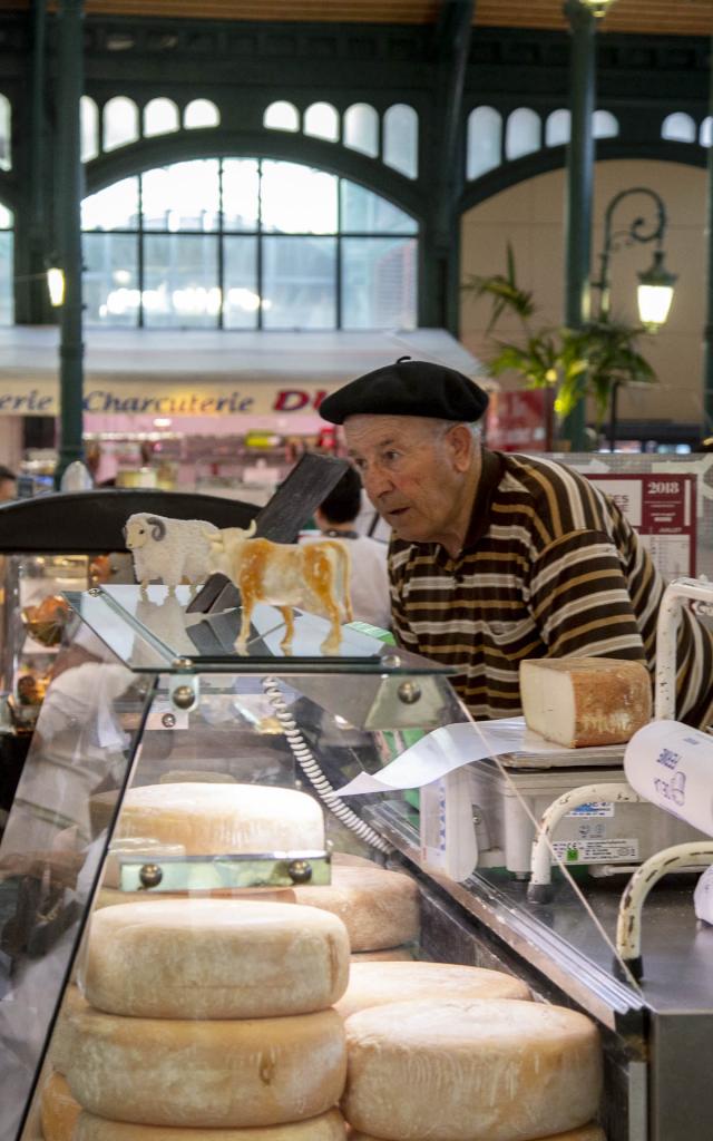 Fromager aux Halles de Lourdes