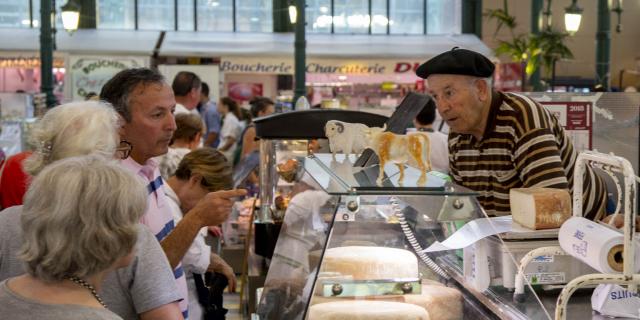 Fromager aux Halles de Lourdes