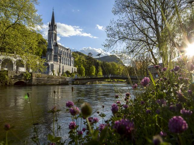 Berges du Gave de Pau au Sanctuaire ND de Lourdes