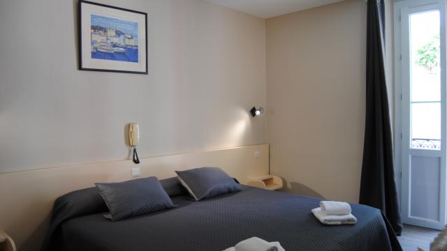 Lourdes Hotel Acropolis 7 2