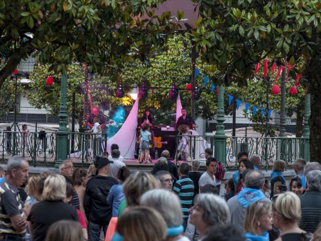 Concert au kiosque fête de Lourdes