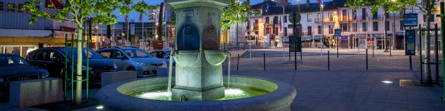 Fontaine place peyramale Lourdes