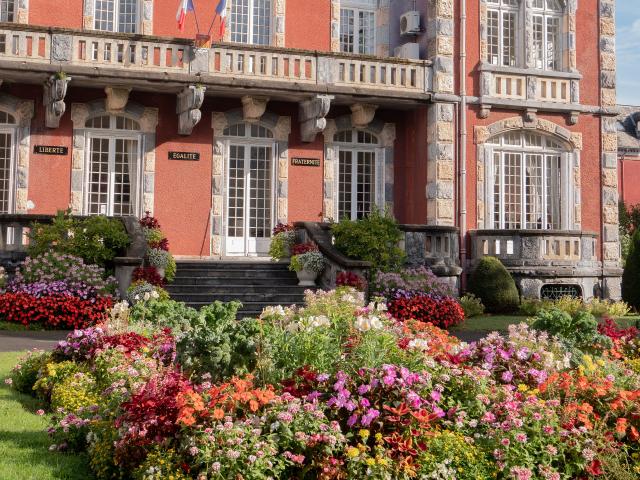 Jardin de l'hôtel de ville de Lourdes