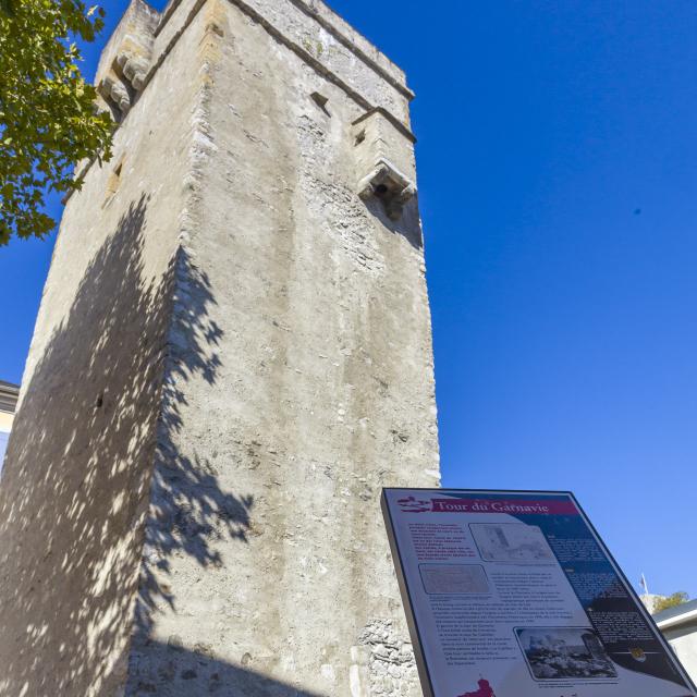 Panneau tour de Garnavie parcours touristique