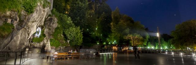 Grotte vue de nuit