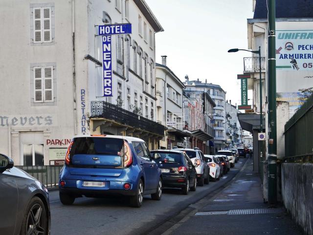 Voitures à Lourdes