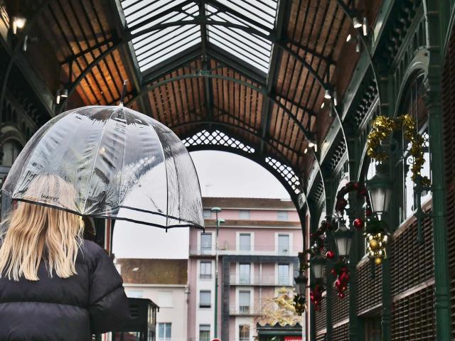 Lourdes sous la pluie