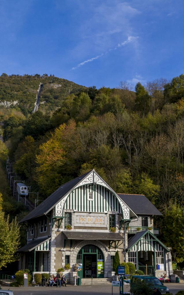 Gare de départ du funiculaire du Pic du Jer à Lourdes