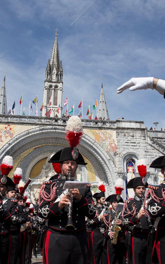 Pèlerinage Militaires Sanctuaire 7 Bd©p.vincent Ot Lourdes 2016