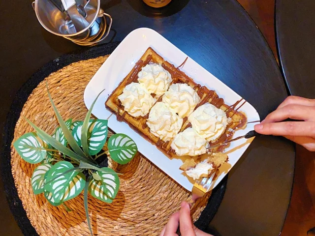 Gaufre Boisson Chaude Mille Et Une Saveurs Vue Plongeante Otlourdes Octobre2024